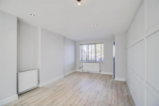 3 bed Detached for sale Image 8