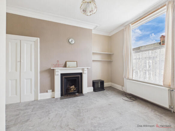 4 bed Apartment for sale Image 8