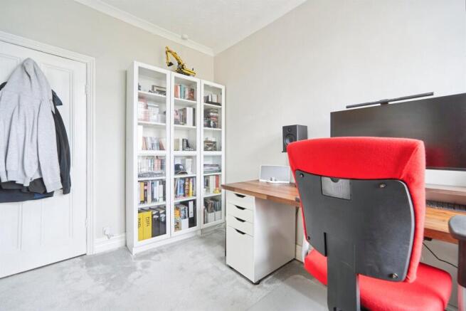 4 bed Terraced for sale Image 9