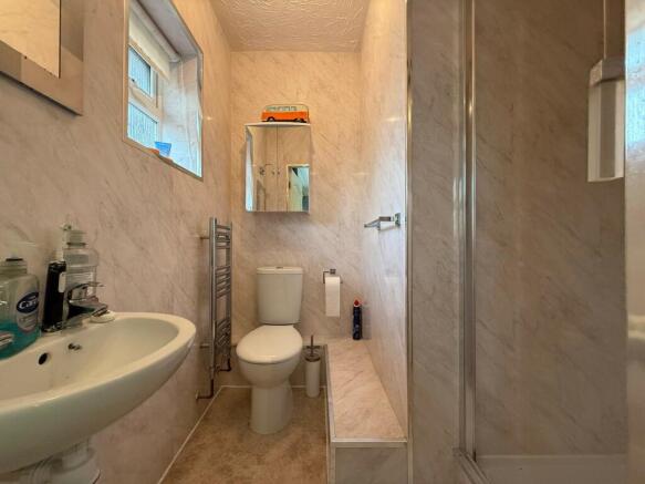 En-suite Bathroom