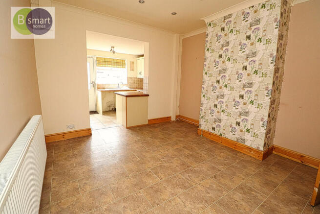 2 bed Terraced to rent Image 4