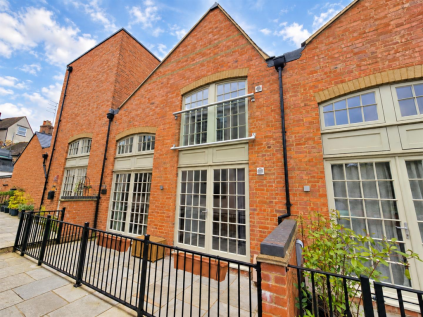 Old Mustard Mews, Newport Pagnell