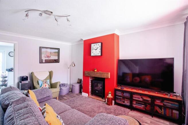 3 bed Semi-Detached for sale Image 4