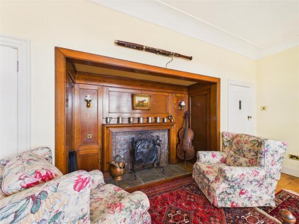 4 bed Detached for sale Image 10