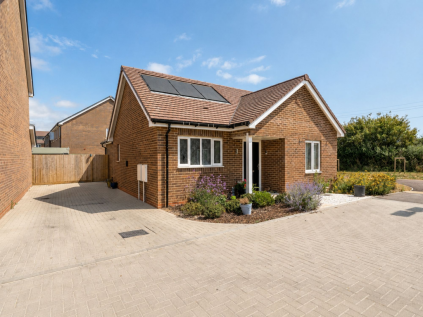 Foxes Grove, Rose Green, Bognor Regis, PO21