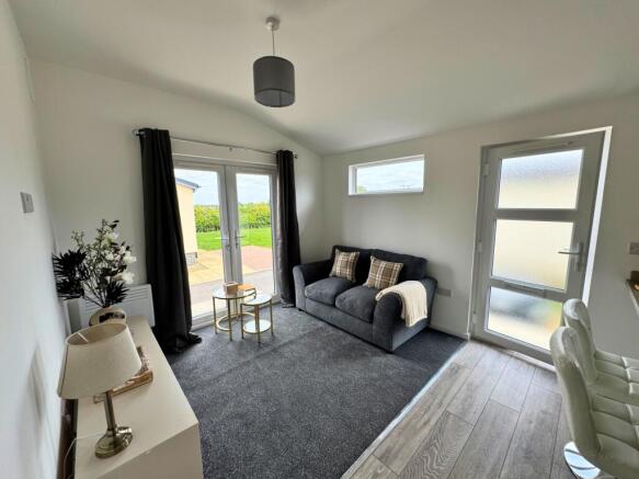 2 bed lounge 1b
