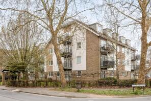 Flat 11, Harlands House, Harlands Road, Haywards Heath RH16 1LA
