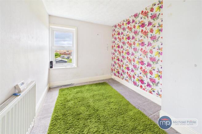 3 bed Terraced for sale Image 10