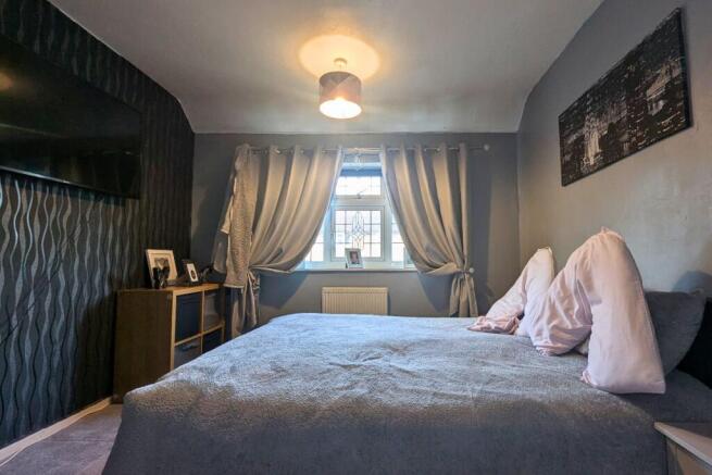 3 bed Semi-Detached for sale Image 7