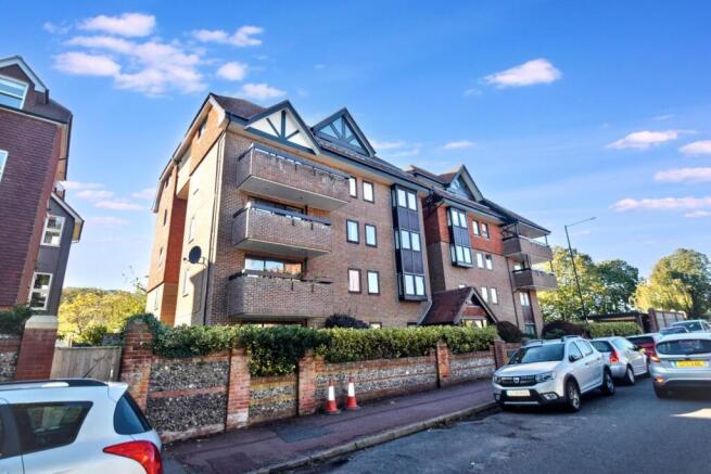 3-bed flat on Saffrons Road, Eastbourne, £299,950
