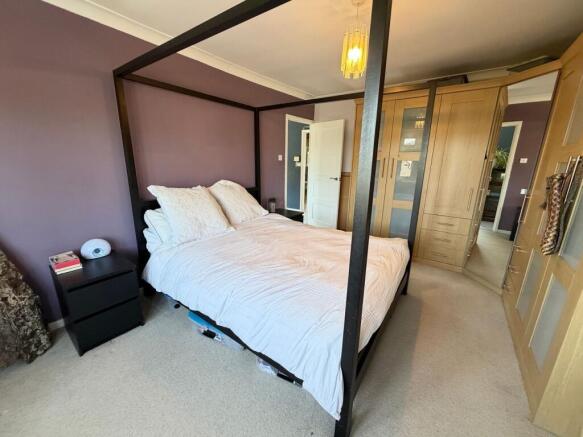 3 bed Detached for sale Image 12