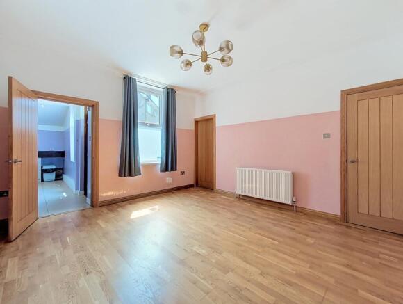 3 bed Terraced for sale Image 4