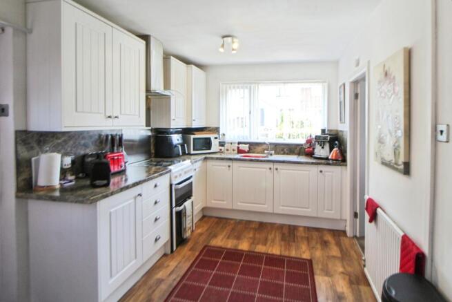 2 bed Semi-Detached for sale Image 4