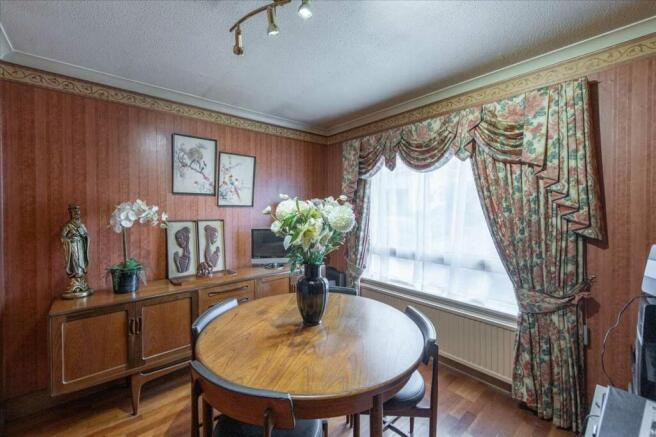 Dining Room/ Bedroom