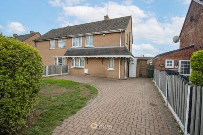 3-bed semi-detached on Hawthorn Avenue, Armthorpe, Doncaster, DN3, £175,000
