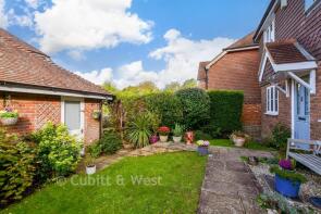 26, Larkfield, Ewhurst, Cranleigh GU6 7QU
