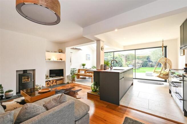 Kitchen/Dining/Famly