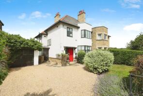 Colwyn, Park Mount Avenue, Shipley BD17 6DS