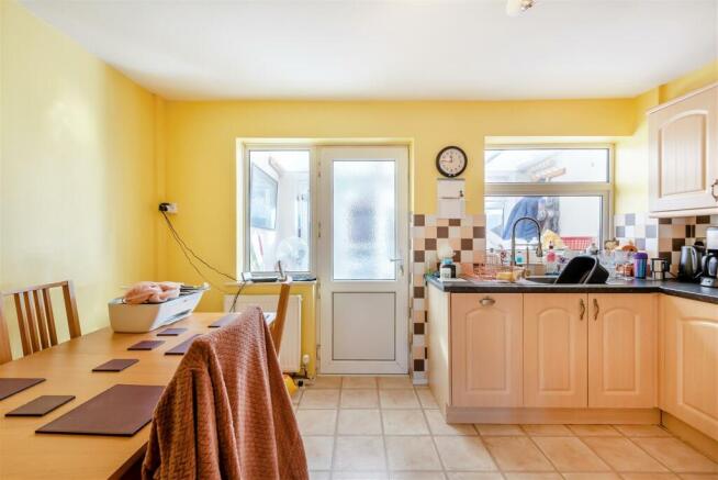 8576994-interior19.jpg