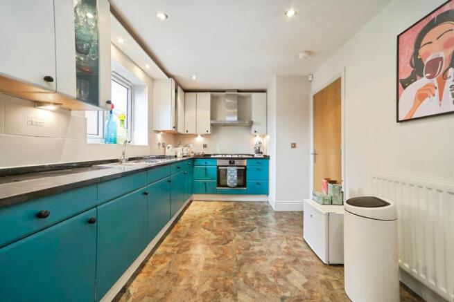 3 bed Maisonette for sale Image 6