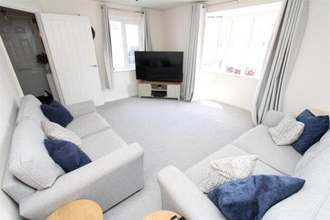 3 bed Semi-Detached for sale Image 6