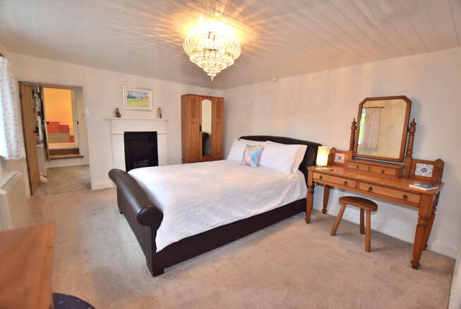 3 bed Cottage for sale Image 12