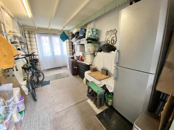 GROUND FLOOR WC