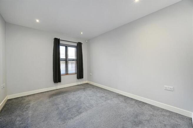 1 bed Apartment for sale Image 6