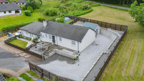Cameron Drive, Munlochy, IV8 8NT