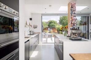 48, Old Oak Road, London W3 7HQ