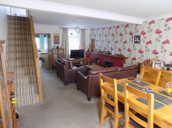 Another aspect of lounge/dining room.
