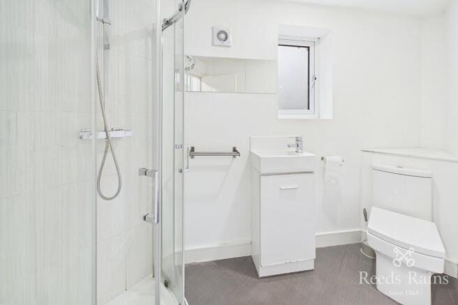 1 bed Apartment to rent Image 4