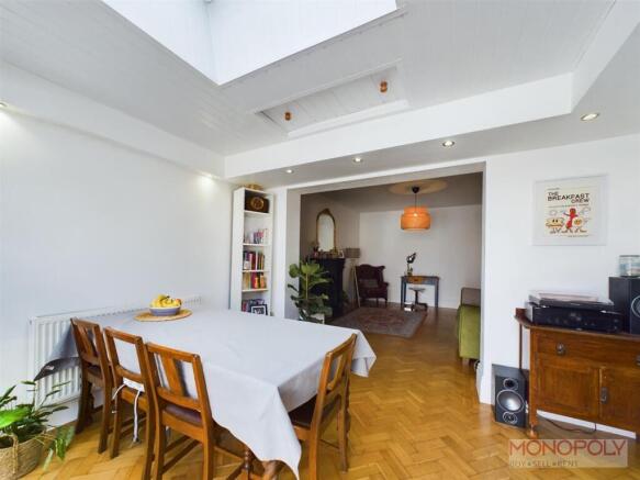 Tudor Road, Wrexham, LL13 photo 4