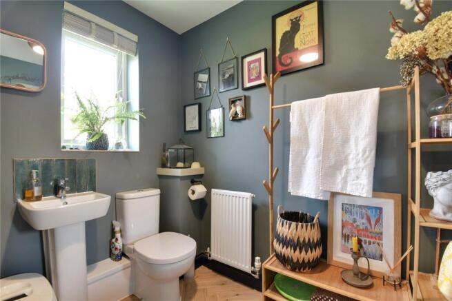 4 bed Detached for sale Image 12