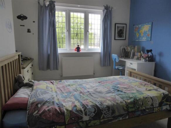 BEDROOM 2