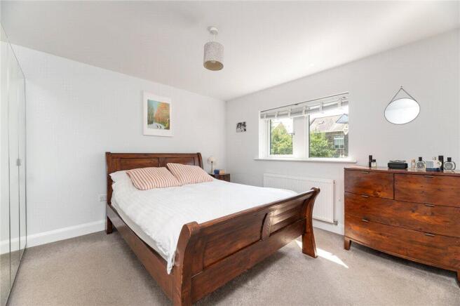 5 bed Semi-Detached for sale Image 10