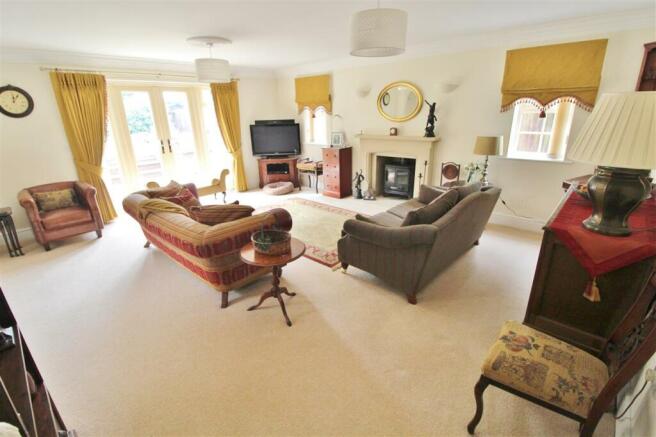 SITTING ROOM