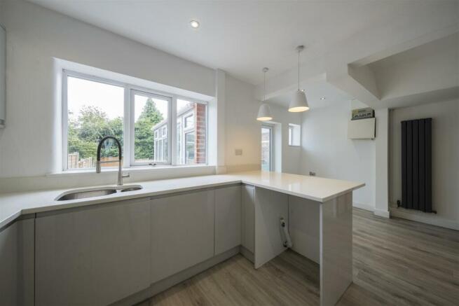 3 Westfield Grove-002.JPG