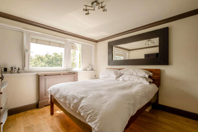 8472150-interior_16-800