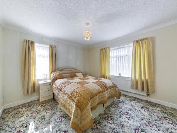 Bedroom: