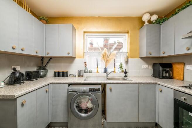 260203 - 100a Foster Hill Road, Bedford - 11