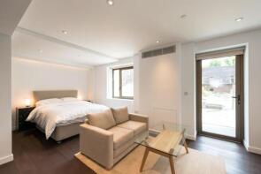 Flat 2, 30, Gray's Inn Road, London WC1X 8HR