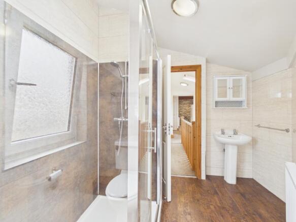 2 bed Flat to rent Image 7