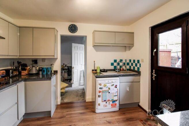 Kitchen pic 2