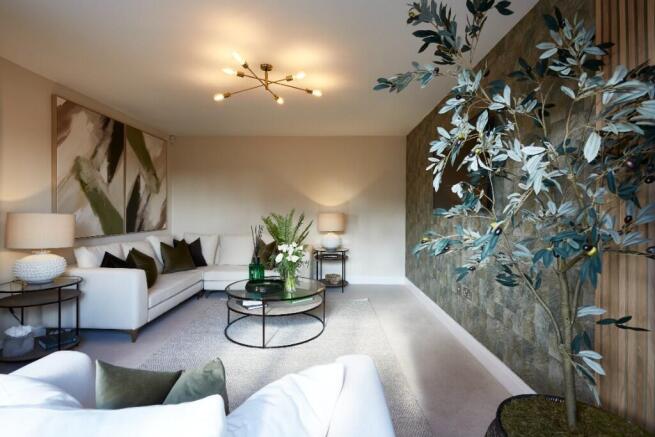 5 bed Detached for sale Image 8