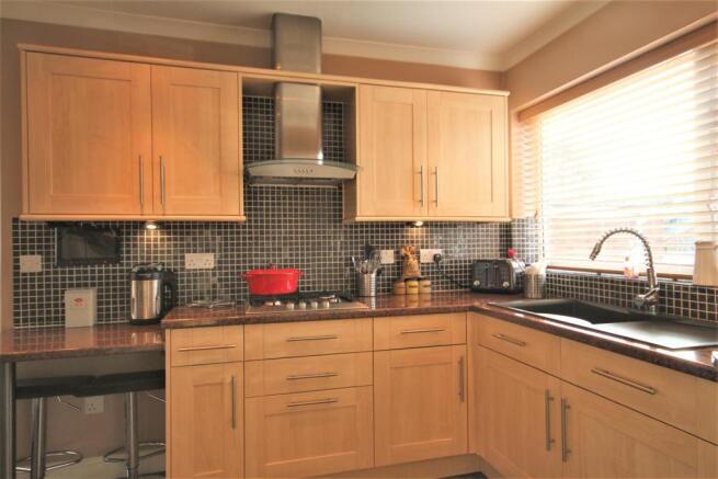 kitchen2.jpg