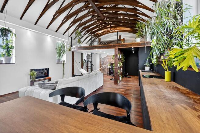 Lounge / Kitchen