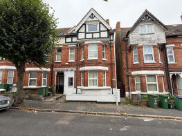 24, Cambridge Gardens, Folkestone CT20 1DB