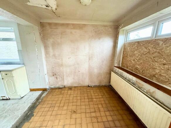 3 bed House for sale Image 5