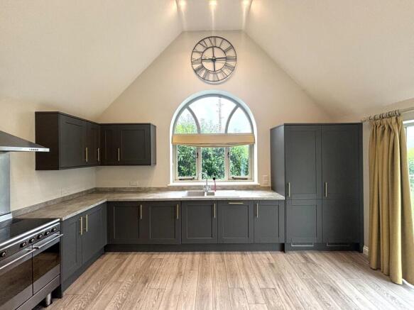 Kitchen Image 2